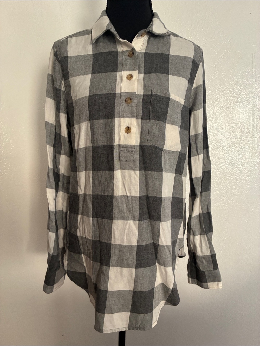 Women’s XS Marine Layer Black and White Shirt